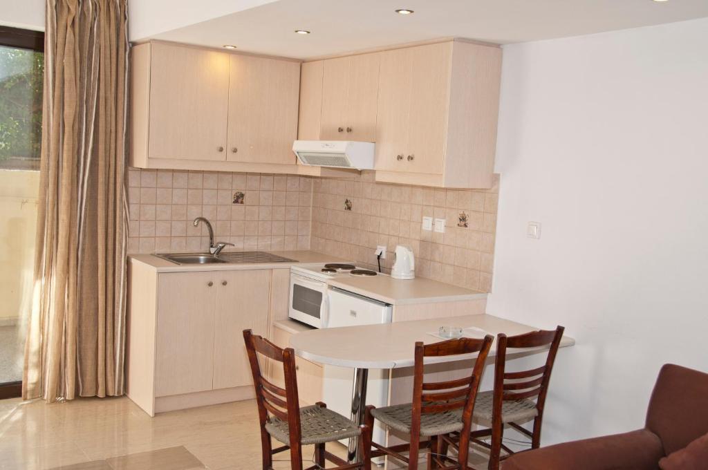 Oasis Apartments & Rooms Плакиас Номер фото