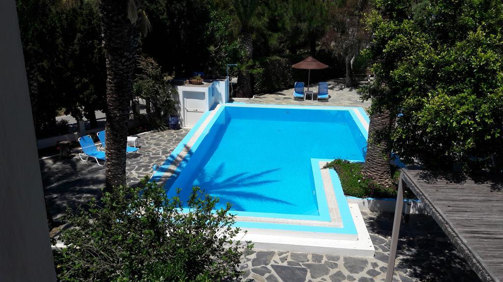 Oasis Apartments & Rooms Плакиас Экстерьер фото
