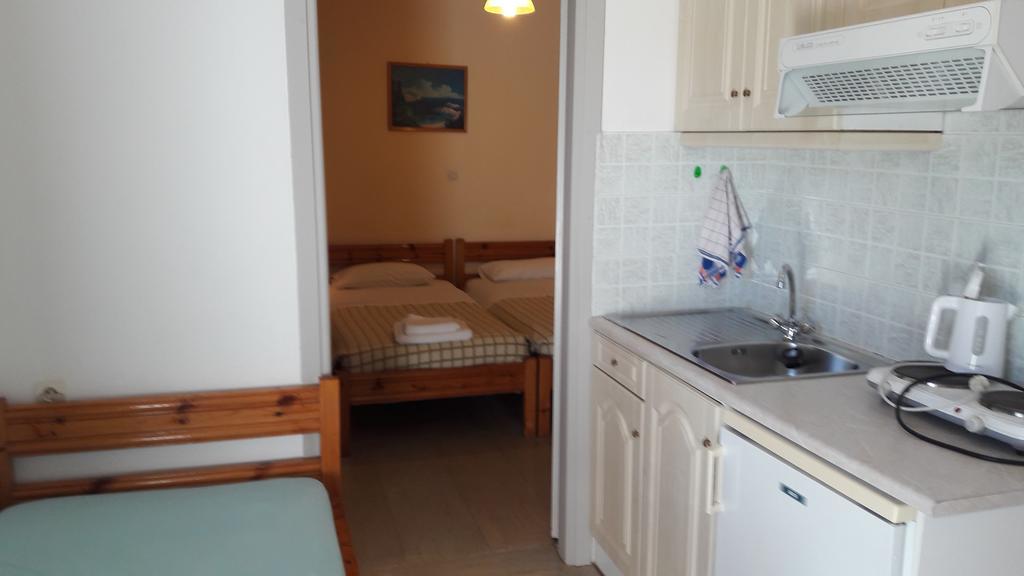 Oasis Apartments & Rooms Плакиас Экстерьер фото